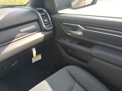 2026 Ram 1500 — photo 18 view