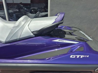 2025 Sea-Doo GTI SE 130 iBR - Photo 9