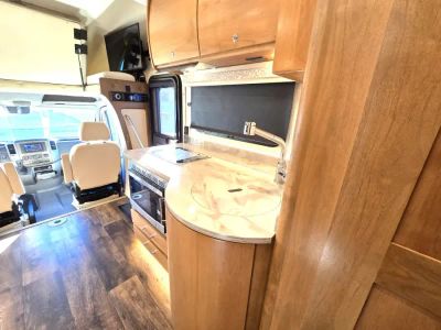 2019 Tiffin WAYFARER - Photo 8