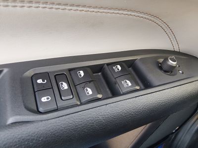2023 Jeep Compass — photo 18 view