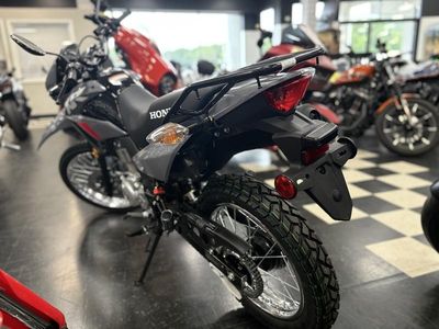 2025 Honda XR150L - Photo 4
