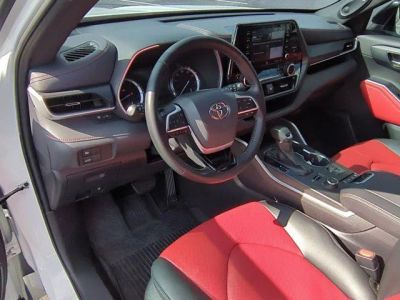 2022 Toyota Highlander - Photo 9