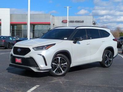 2022 Toyota Highlander - Photo 2