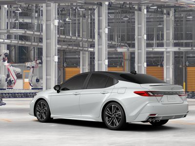 2026 Toyota Camry - Photo 8