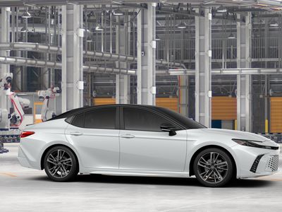 2026 Toyota Camry - Photo 15