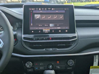 2026 Jeep Compass — photo 16 view