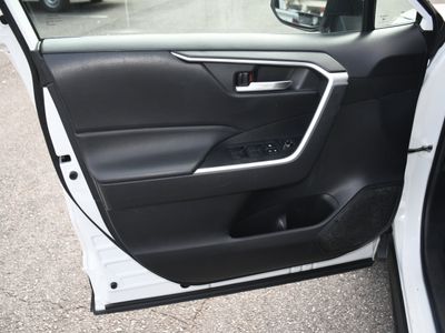2021 Toyota RAV4 - Photo 9