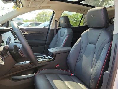 2023 Buick Envision — photo 19 view