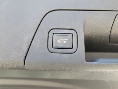 2023 Buick Envision — photo 12 view
