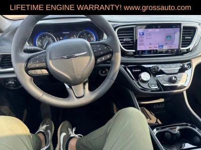 2025 Chrysler Pacifica — interior view