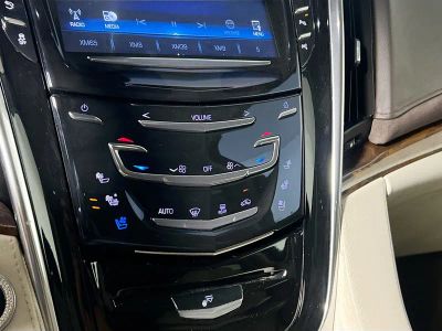2017 Cadillac Escalade ESV — photo 23 view