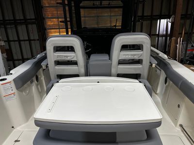 2026 Boston Whaler OUTRAGE 330 - Photo 14