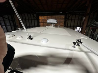 2026 Boston Whaler OUTRAGE 330 - Photo 26