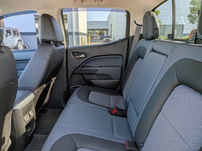 2022 Chevrolet Colorado — photo 14 view