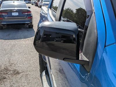 2022 Chevrolet Colorado — photo 12 view