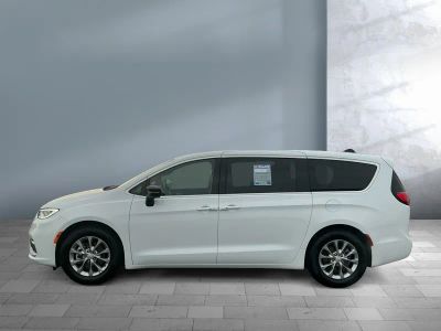 2026 Chrysler Pacifica — rear three-quarter view