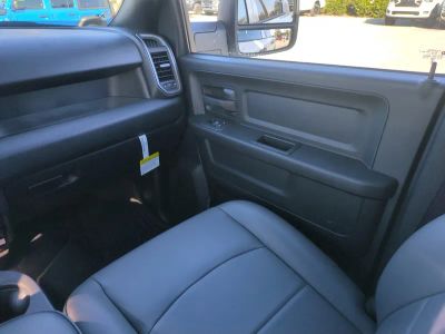 2025 Ram 2500 — photo 18 view
