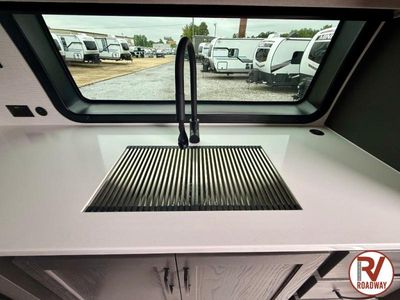 2025 Forest River RV Rockwood Ultra Lite - Photo 18