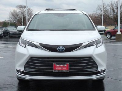 2025 Toyota Sienna - Photo 4