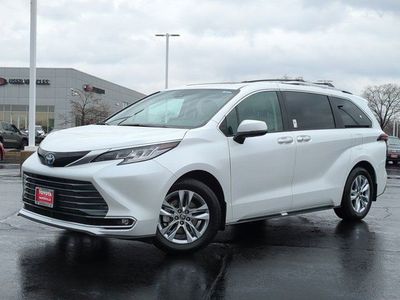 2025 Toyota Sienna - Photo 2