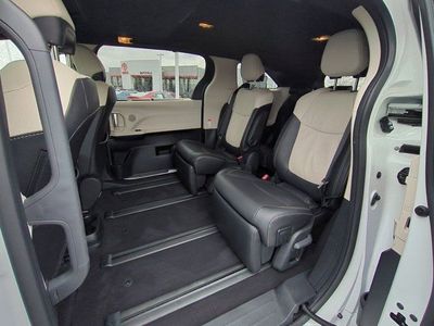 2025 Toyota Sienna - Photo 17