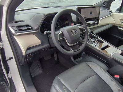 2025 Toyota Sienna - Photo 9