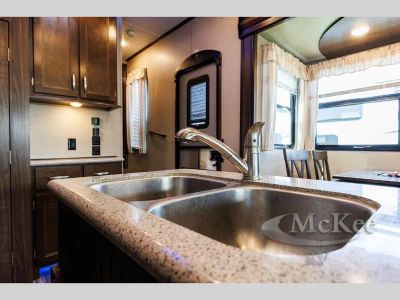 2017 Keystone RV Montana High Country — photo 12 view