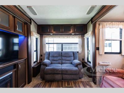 2017 Keystone RV Montana High Country — photo 9 view