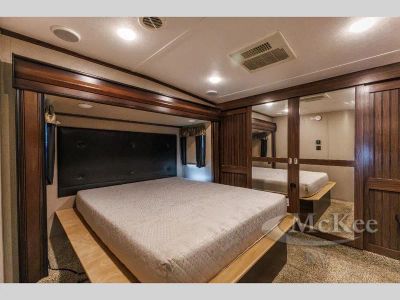 2017 Keystone RV Montana High Country — photo 20 view