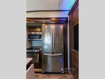 2017 Keystone RV Montana High Country — photo 15 view