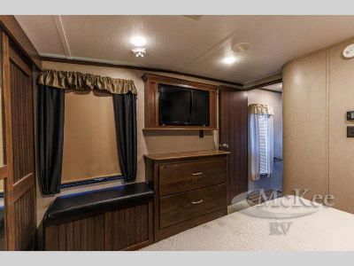 2017 Keystone RV Montana High Country — photo 22 view