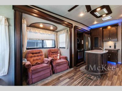 2017 Keystone RV Montana High Country — photo 10 view