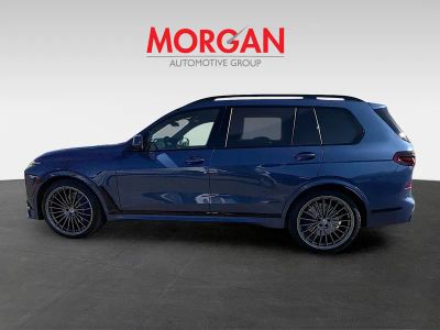 2026 BMW X7 — engine compartment view