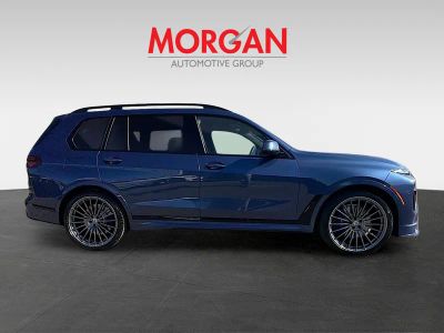 2026 BMW X7 — side profile view