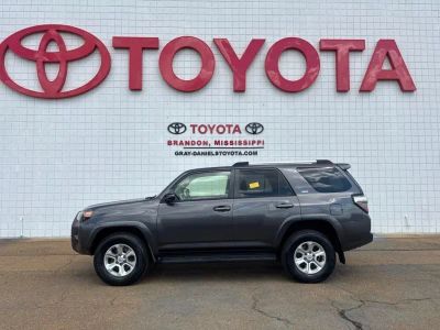 2019 Toyota 4Runner - Photo 4