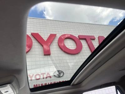 2019 Toyota 4Runner - Photo 18