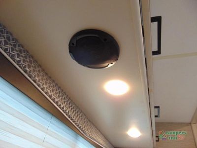 2023 Four Winds RV Chateau - Photo 20