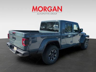 2026 Jeep Gladiator — detail view