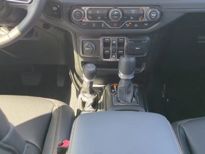 2026 Jeep Gladiator — photo 20 view