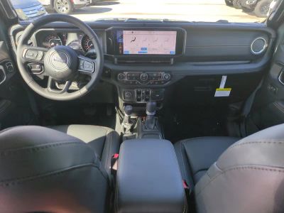 2026 Jeep Gladiator — photo 16 view