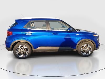 2025 Hyundai Venue - Photo 8