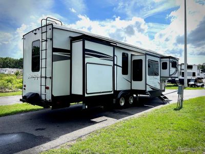 2022 Forest River Sandpiper Luxury - Photo 2