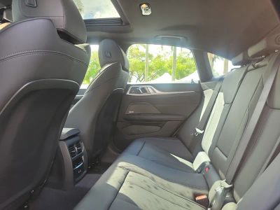 2026 BMW i4 — photo 12 view