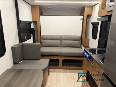2026 Keystone RV Reign - Photo 7