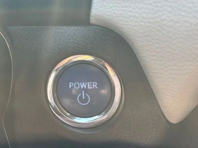 2020 Toyota RAV4 Hybrid — photo 17 view