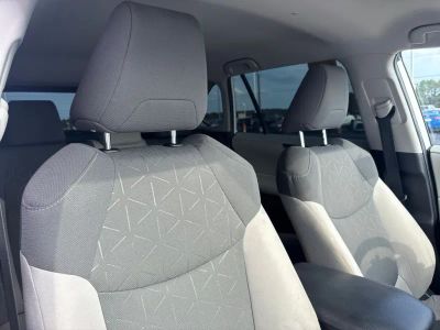 2020 Toyota RAV4 Hybrid — photo 16 view