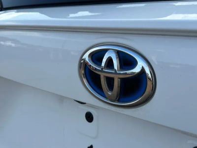 2020 Toyota RAV4 Hybrid — photo 30 view