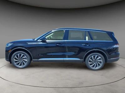 2026 Lincoln Aviator — side profile view