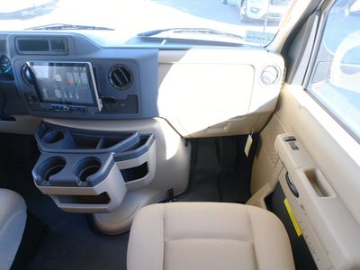 2026 Thor Motor Coach Pasadena SE - Photo 10