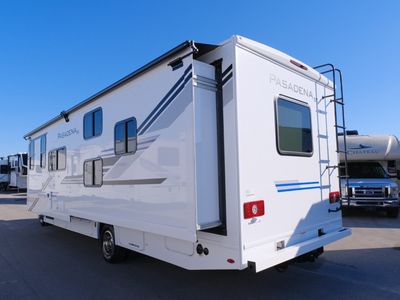 2026 Thor Motor Coach Pasadena SE - Photo 3